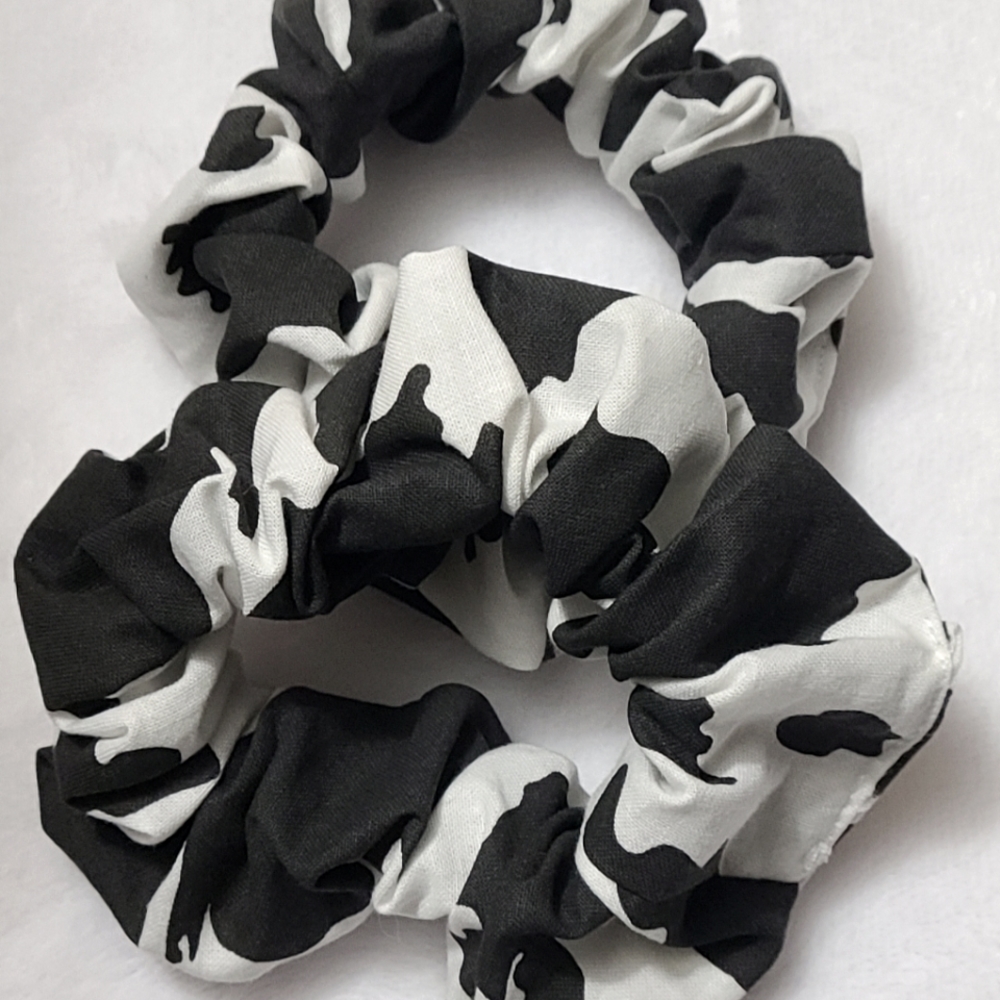 Handmade Cow Print Srunchie 🐄